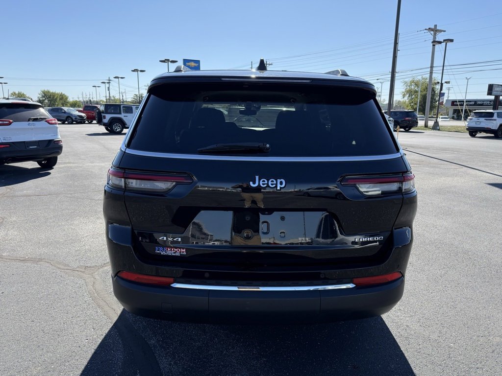 Used 2023 Jeep Grand Cherokee L Laredo image 7