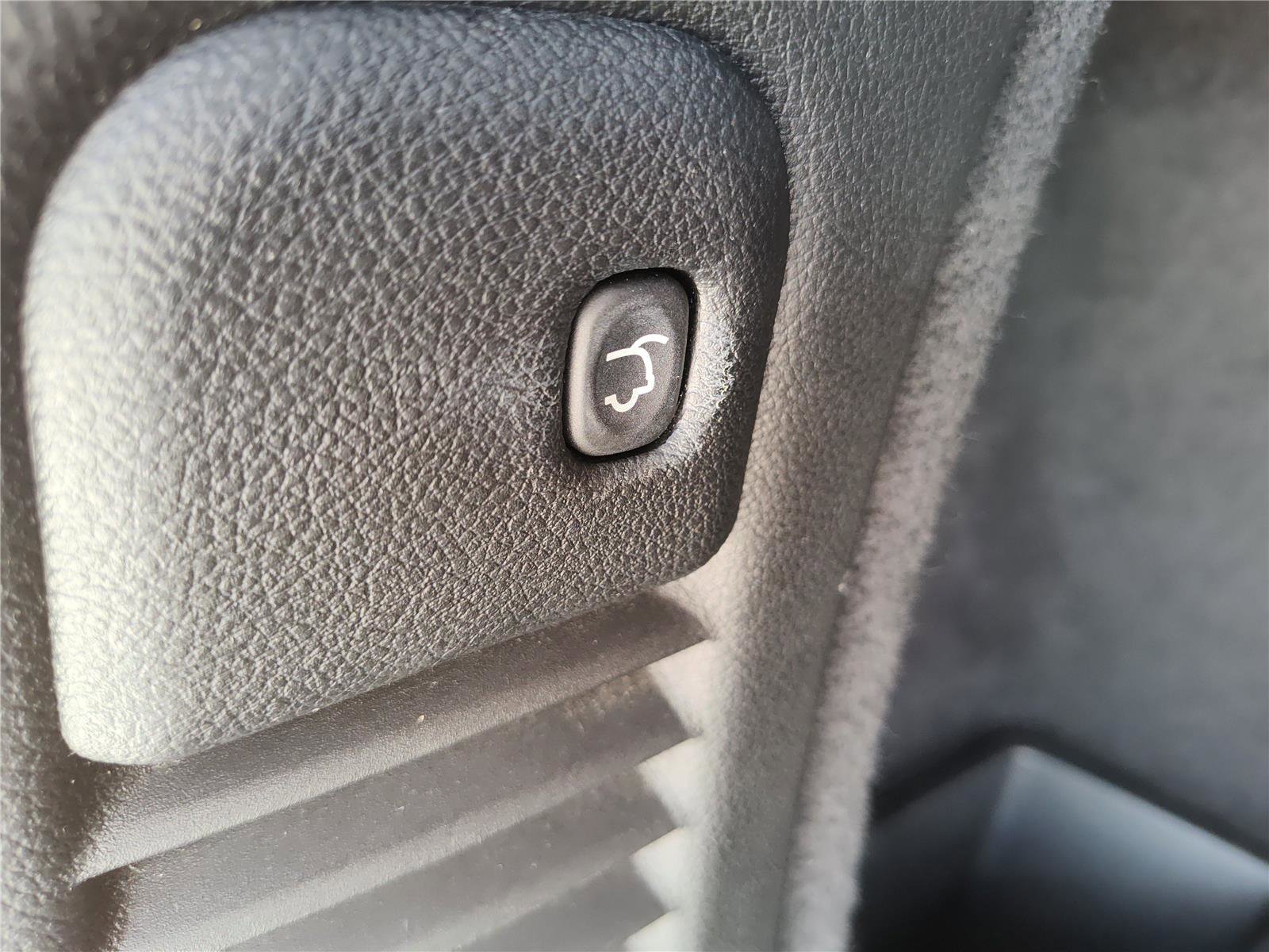 Used 2024 Dodge Durango GT image 8