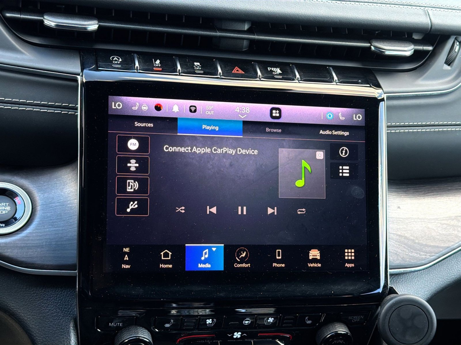 Used 2023 Jeep Grand Cherokee L Overland w/ Advanced Protech Group III image 18