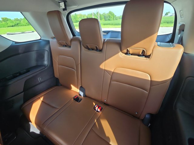 Used 2023 Nissan Pathfinder Platinum AWD/4WD image 31
