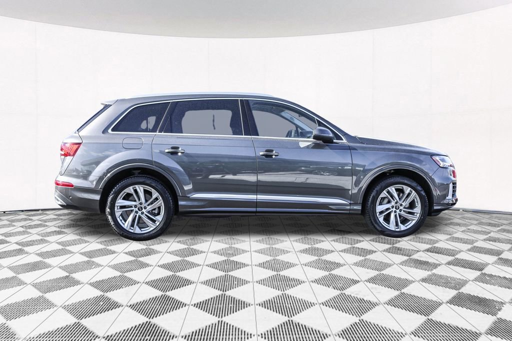 Used 2024 Audi Q7 3.0T Premium Plus AWD/4WD image 12