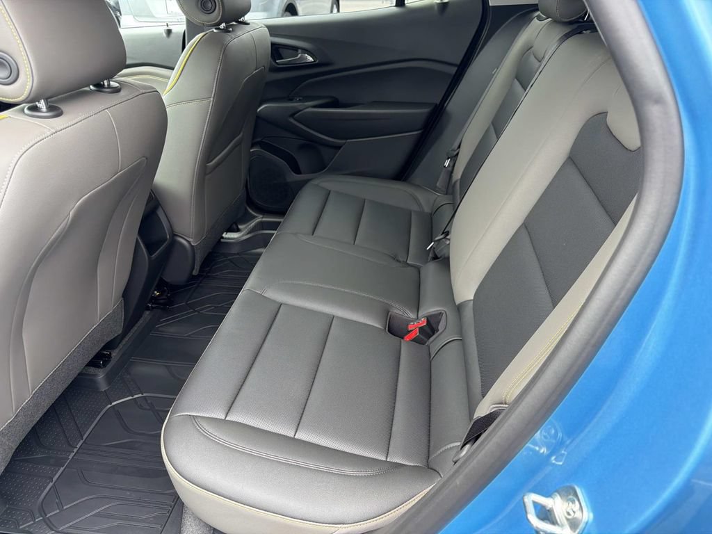Used 2026 Chevrolet Trax ACTIV FWD image 14
