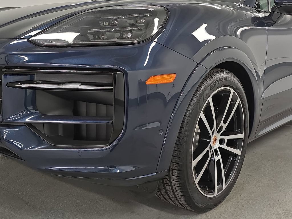 New 2026 Porsche Cayenne GTS AWD/4WD image 11