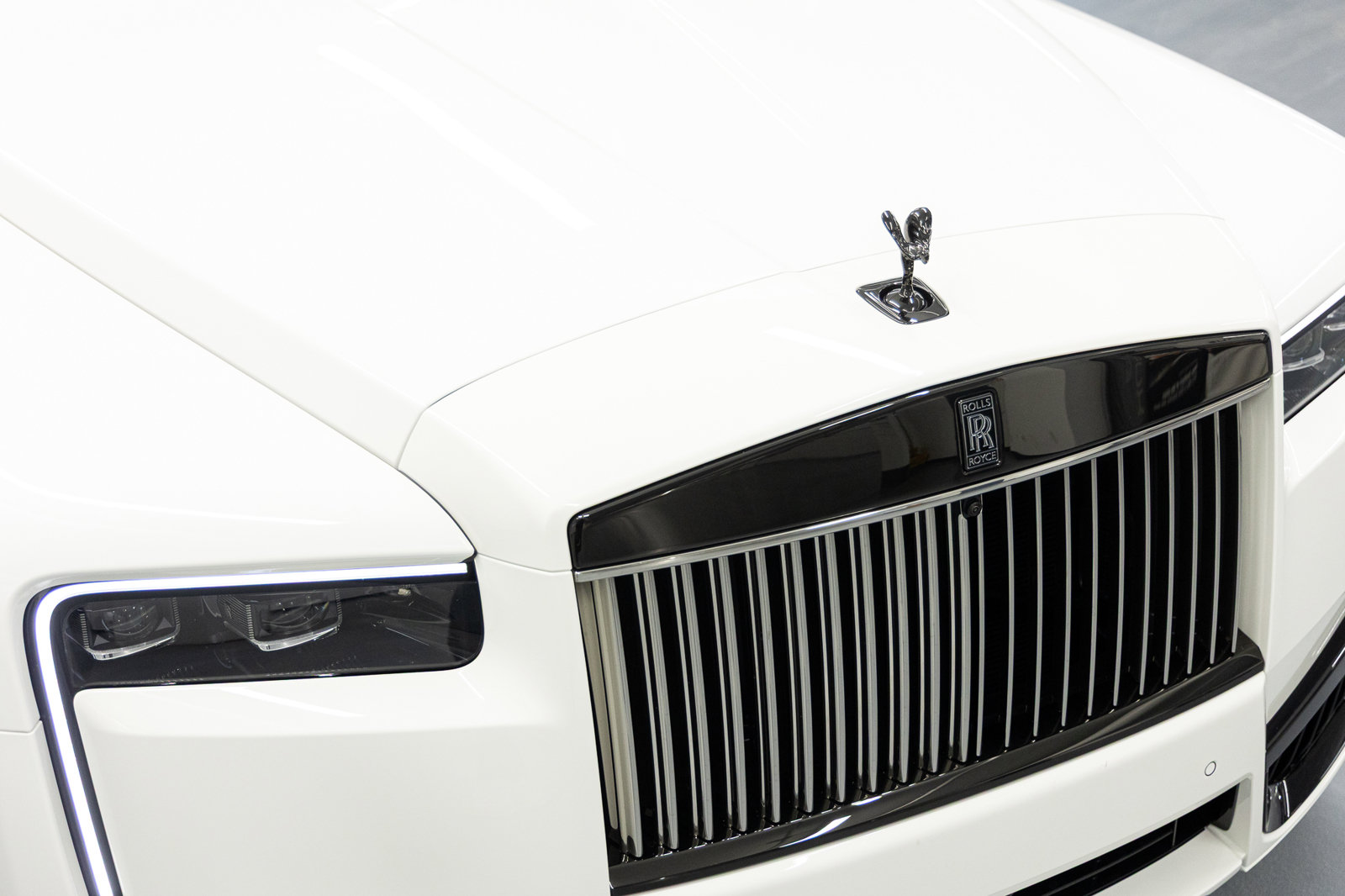 New 2026 Rolls-Royce Cullinan Black Badge AWD/4WD image 13