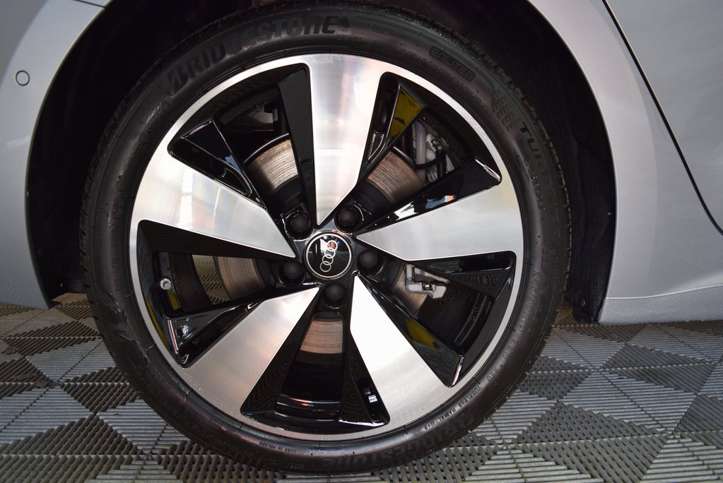 New 2025 Audi A5 2.0T Prestige w/ 19" Wheel Package image 11
