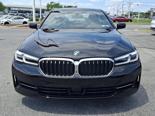 Used 2023 BMW 530i xDrive w/ Premium Package AWD/4WD image 2