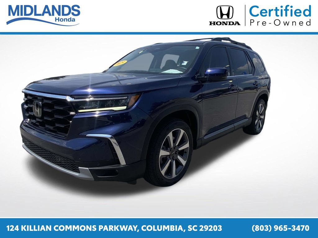 Used 2025 Honda Pilot Touring image 3