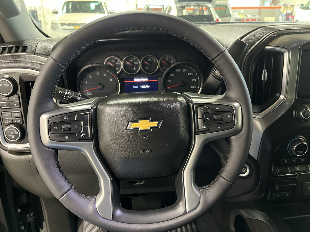 Certified 2022 Chevrolet Silverado 2500 LTZ w/ LTZ Convenience Package AWD/4WD image 12