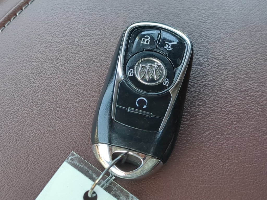 Used 2018 Buick Enclave Avenir w/ Avenir Technology Package AWD/4WD image 31