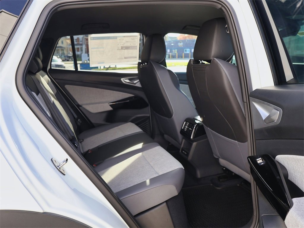 New 2025 Volkswagen ID.4 Pro image 27