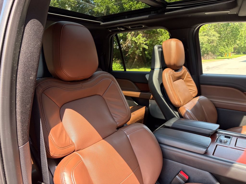Certified 2022 Lincoln Navigator L Reserve AWD/4WD image 41