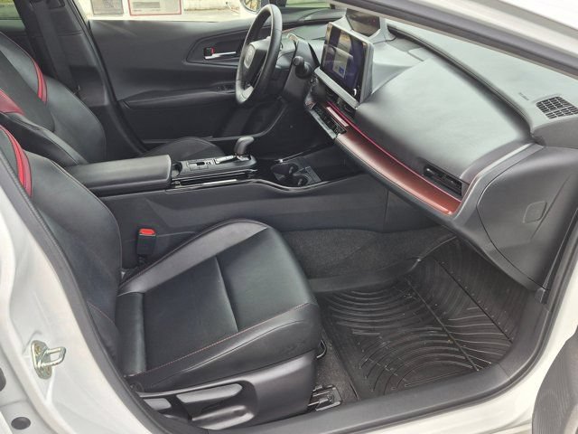 Certified 2024 Toyota Prius Prime Premium w/ Advanced Technology Package FWD image 5