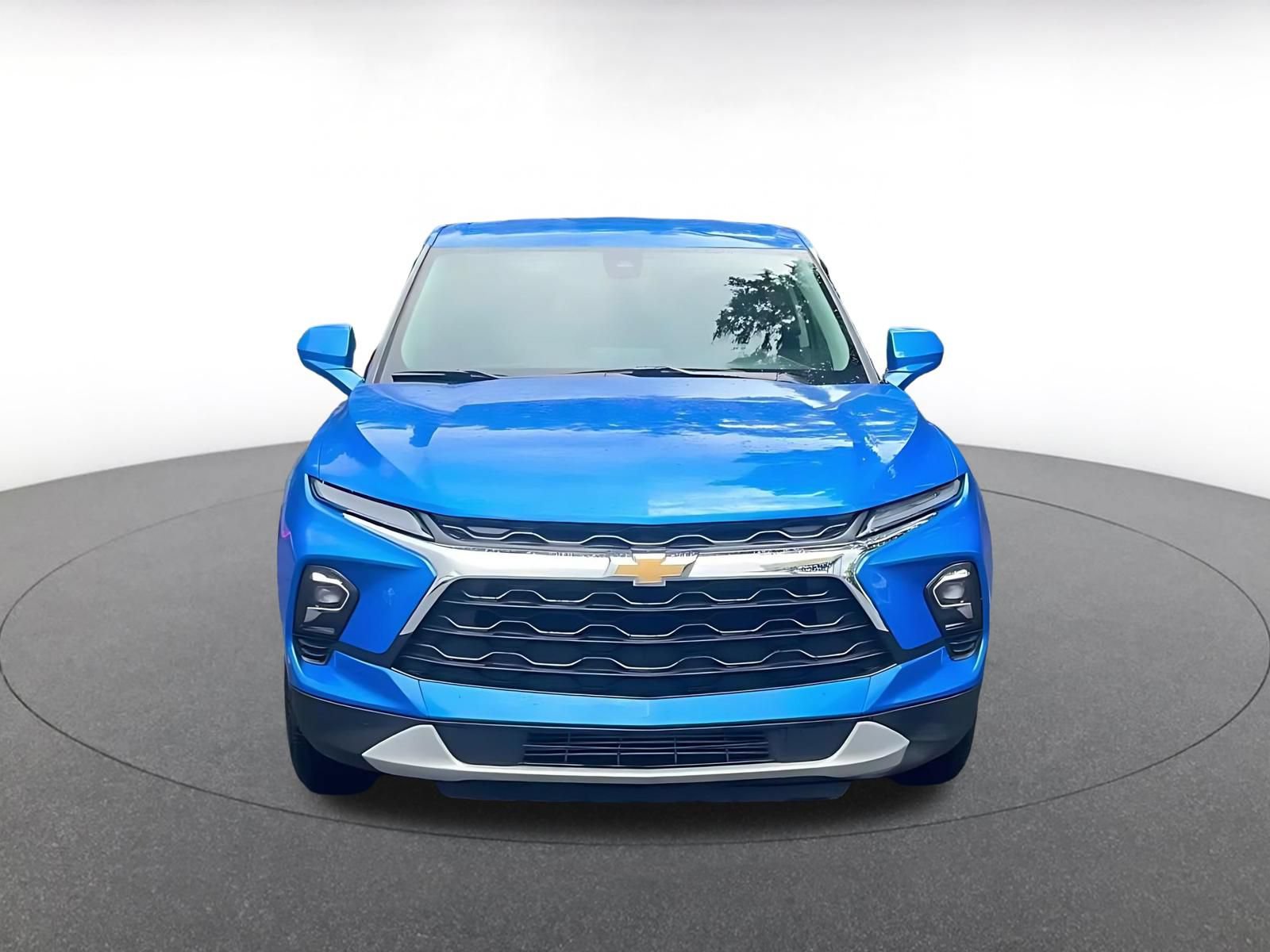 Used 2025 Chevrolet Blazer LT FWD image 4