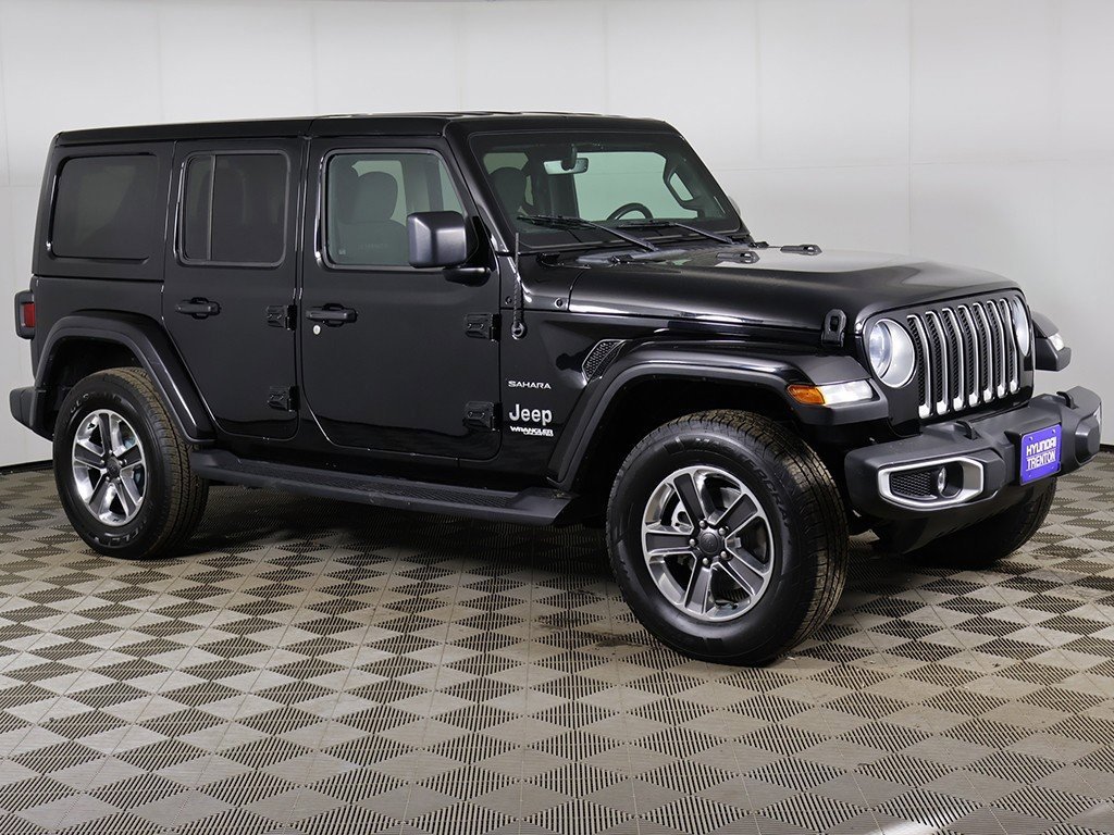 Used 2020 Jeep Wrangler Unlimited Sahara w/ Uconnect 4C Nav & Sound Group image 2