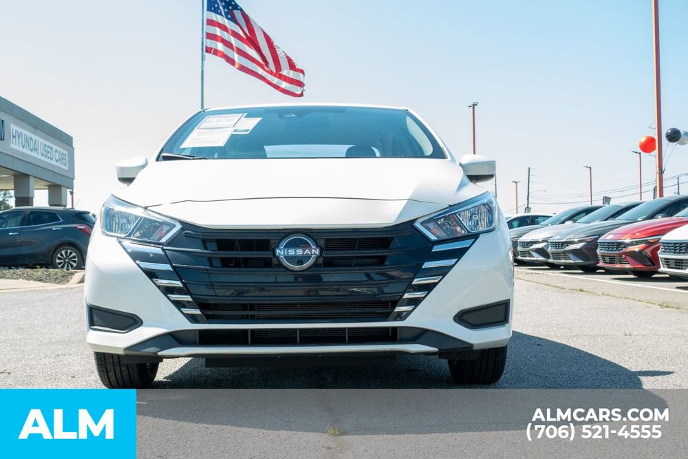 Used 2024 Nissan Versa SV image 9