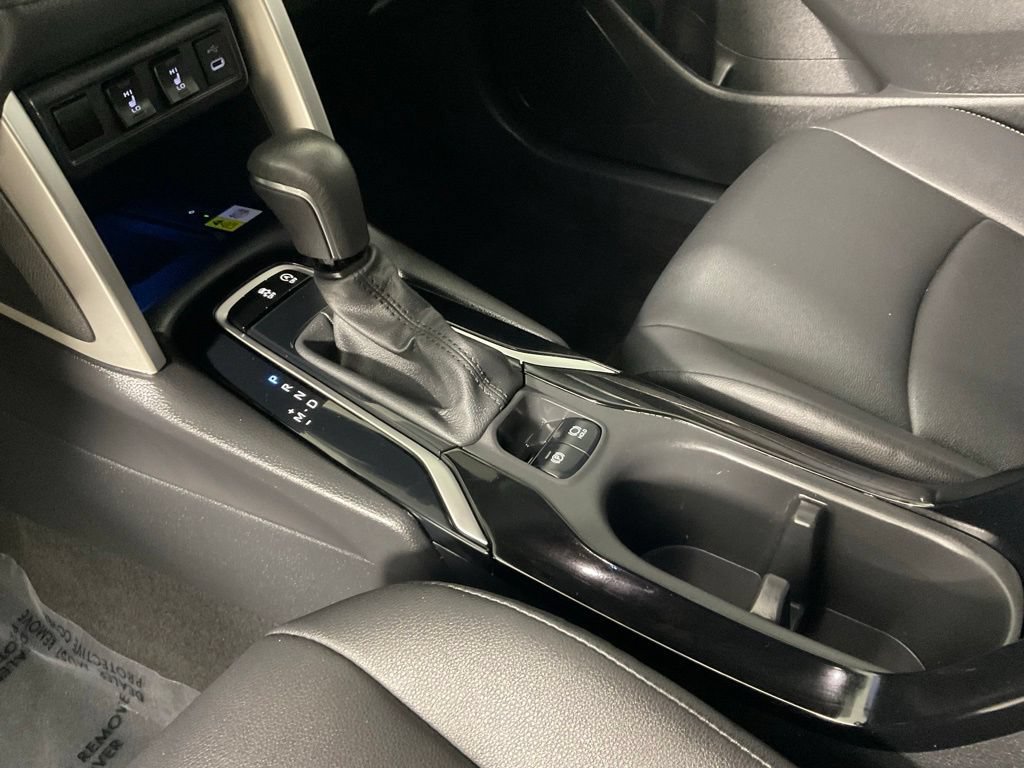 Used 2023 Toyota Corolla Cross XLE FWD image 19