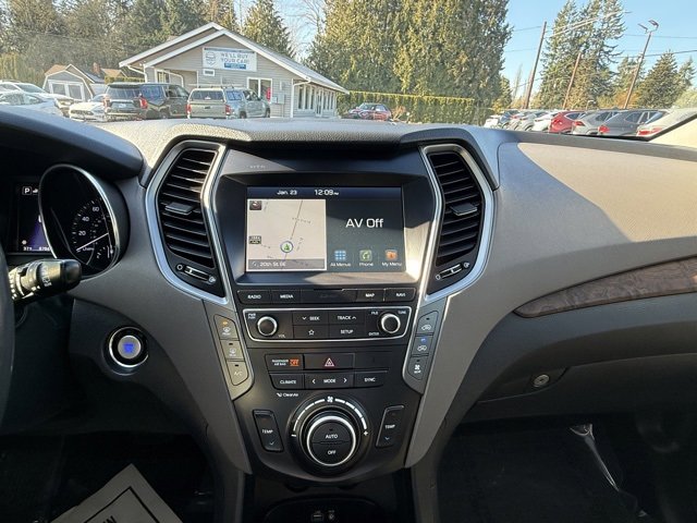 Used 2019 Hyundai Santa Fe XL image 19