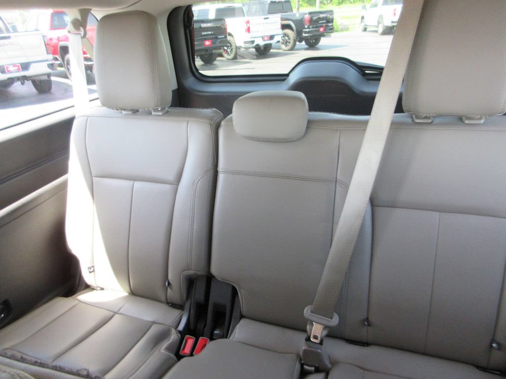 Used 2020 Ford Expedition Max XLT w/ Equipment Group 202A AWD/4WD image 22