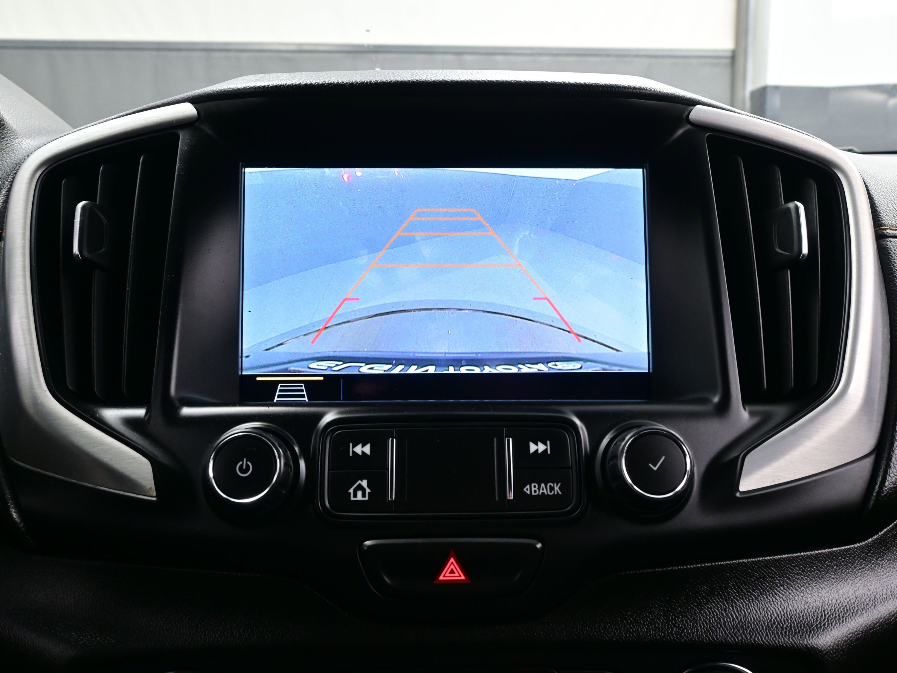 Used 2019 GMC Terrain SLE w/ Driver Convenience Package image 18