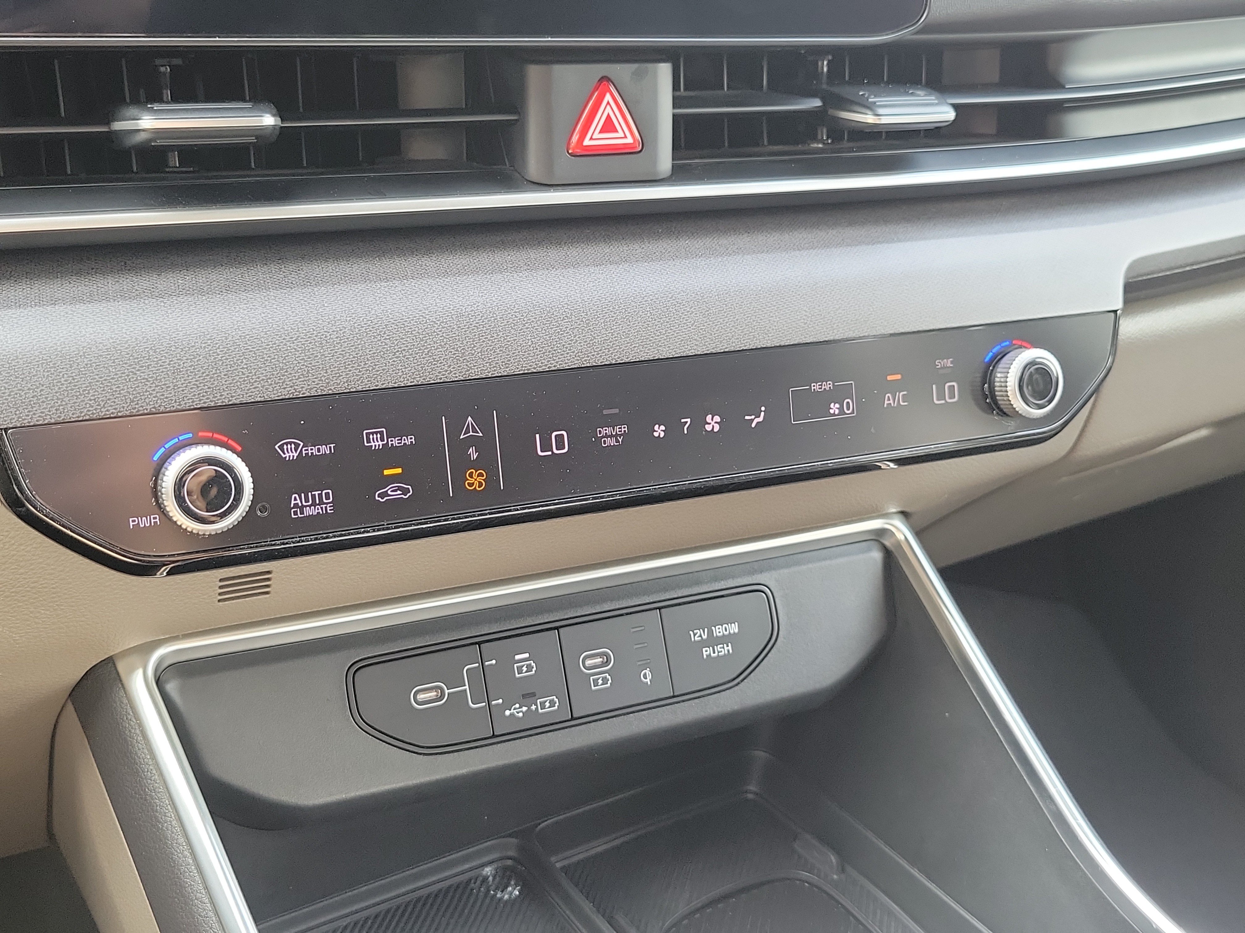 Certified 2025 Kia Carnival EX FWD image 32
