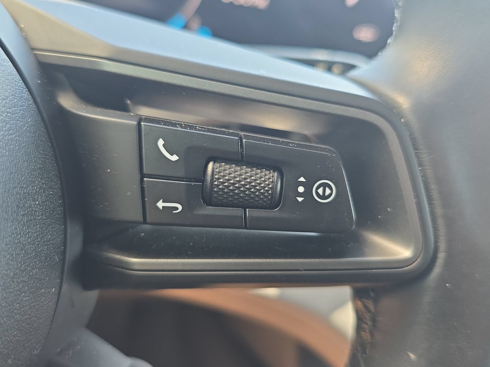 Certified 2025 Porsche Taycan RWD image 21