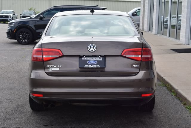 Used 2015 Volkswagen Jetta TDI SE FWD image 9