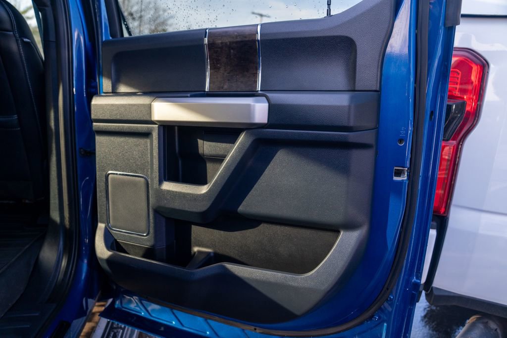 Used 2022 Ford F250 Lariat w/ Black Appearance Package image 14