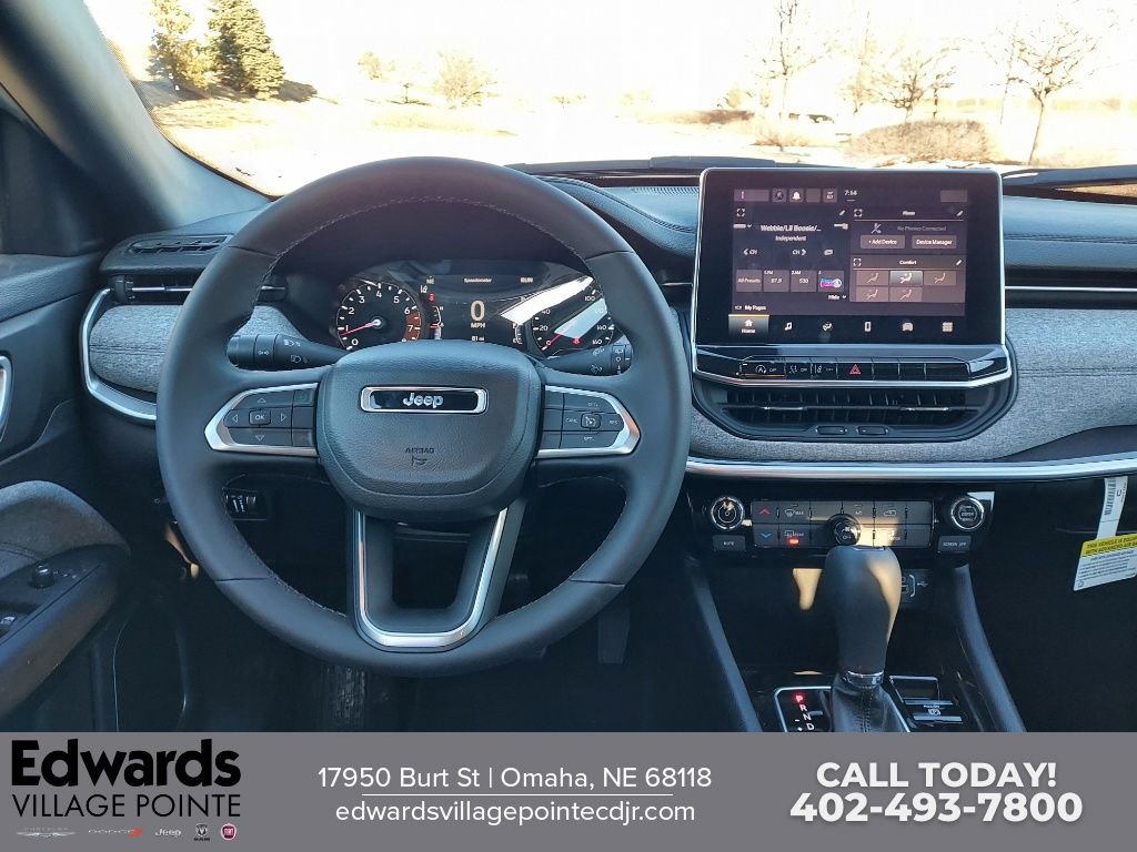 New 2023 Jeep Compass Latitude w/ Mopar Graphics Package AWD/4WD image 15