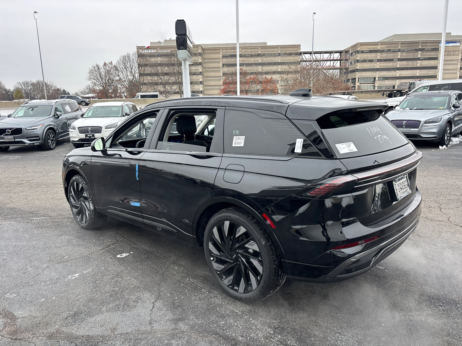 New 2026 Lincoln Nautilus Reserve w/ Jet Appearance Package image 5