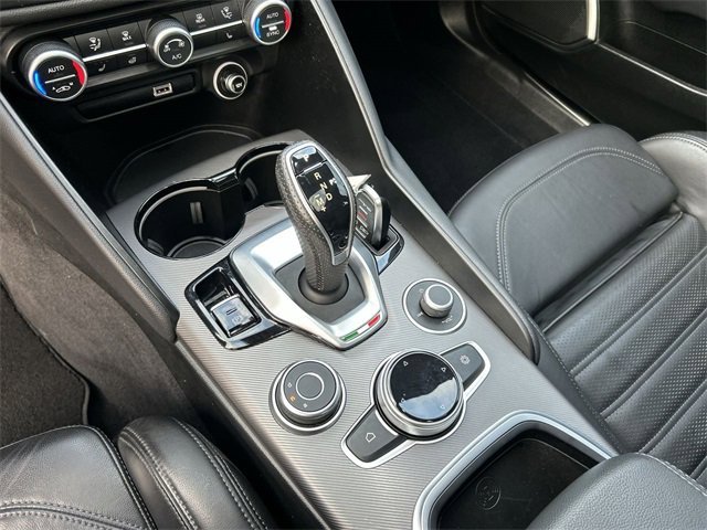 Used 2022 Alfa Romeo Giulia Veloce image 22
