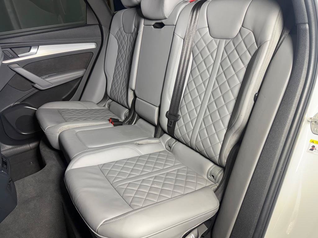 Used 2019 Audi SQ5 Premium Plus w/ Premium Plus Package AWD/4WD image 32