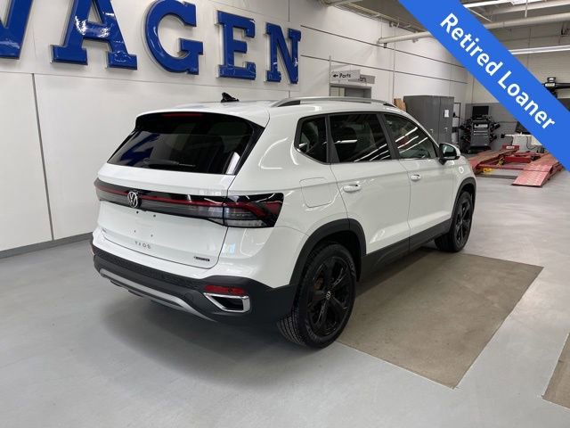 New 2025 Volkswagen Taos SEL AWD/4WD image 2