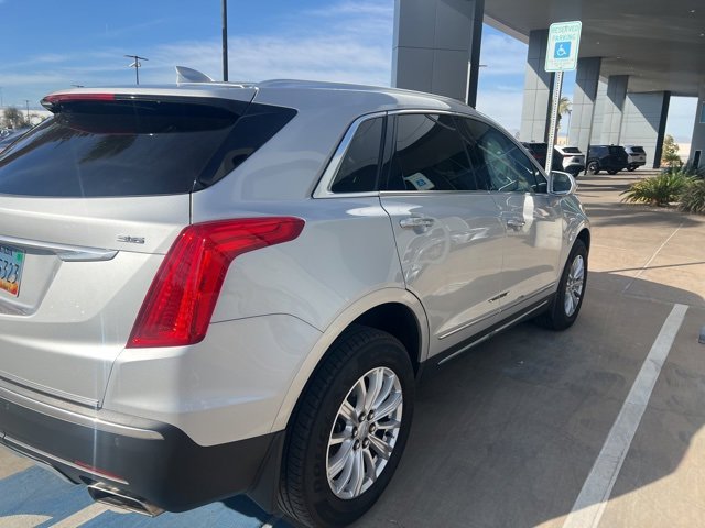 Used 2019 Cadillac XT5 Base image 5
