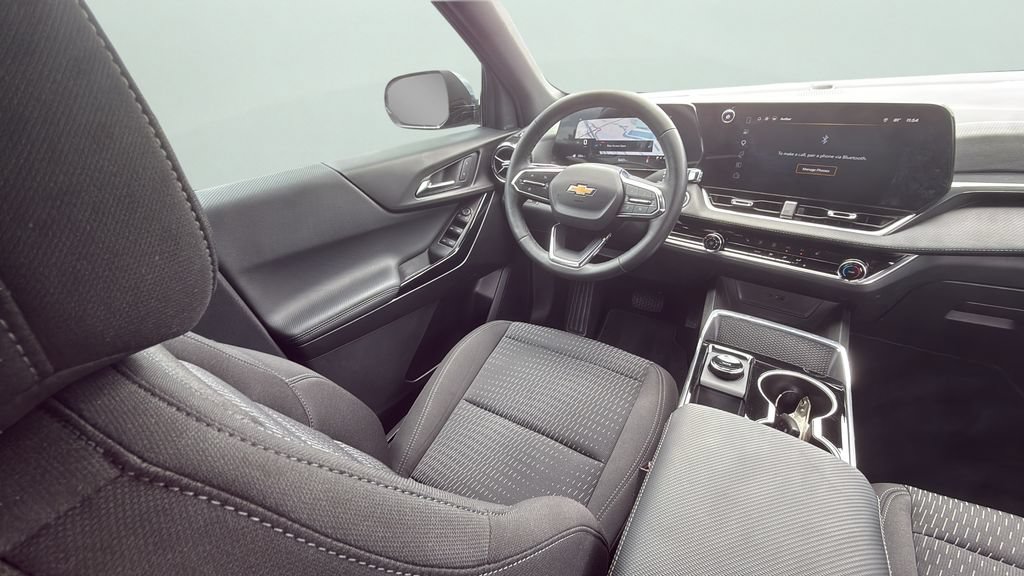 Used 2026 Chevrolet Equinox LT FWD image 19