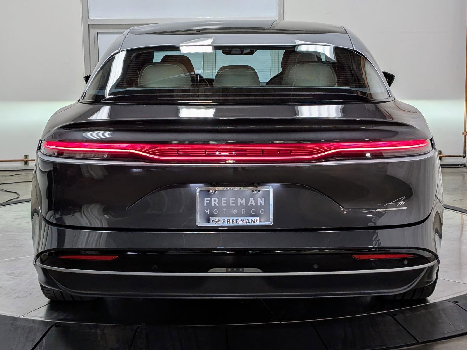 Used 2022 Lucid Air Grand Touring image 8