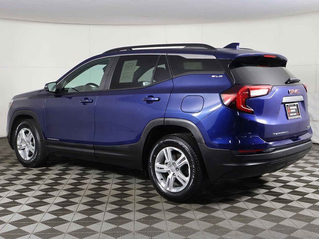 Used 2022 GMC Terrain SLE w/ Driver Convenience Package image 7