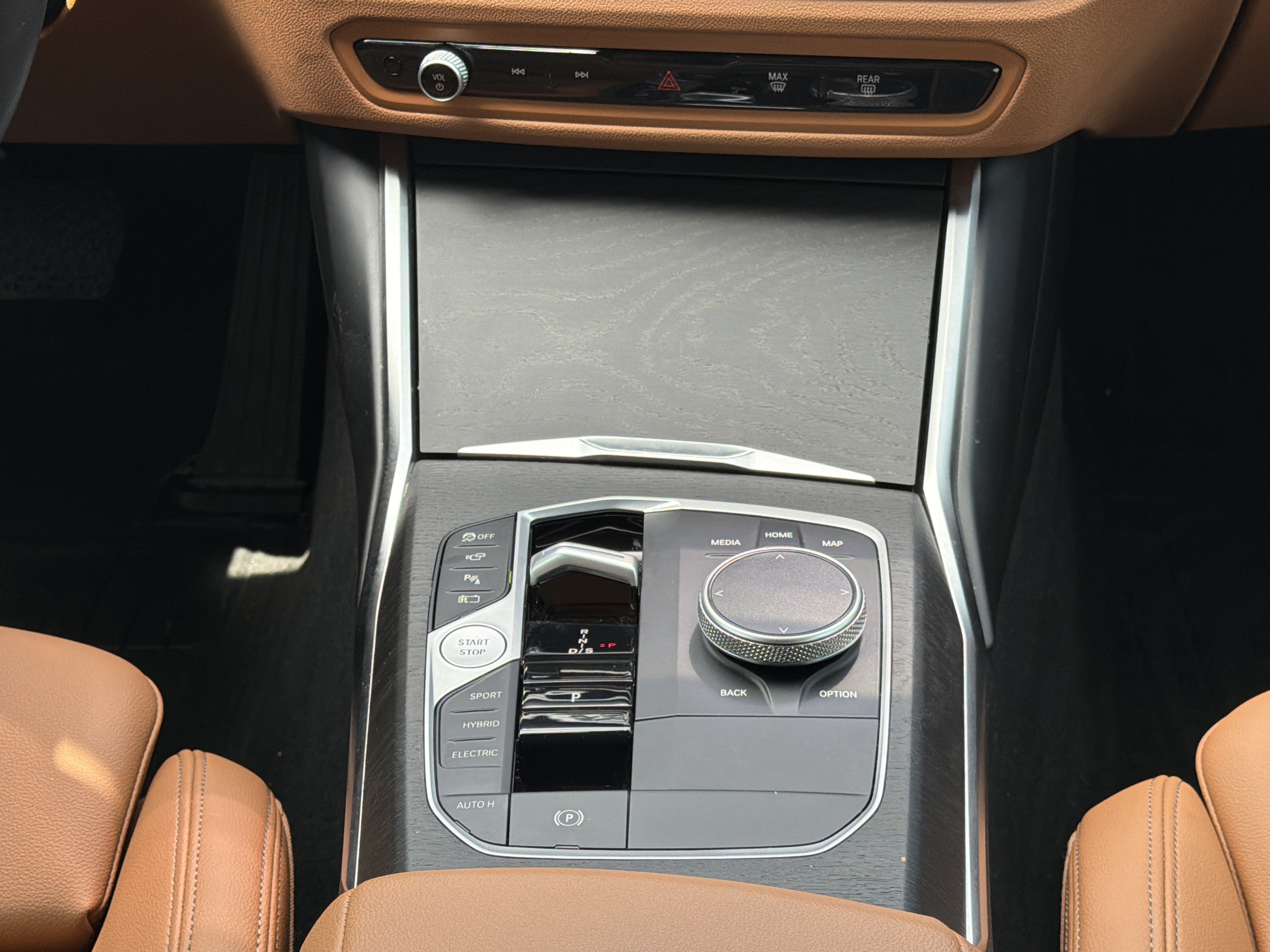 Certified 2024 BMW 330e w/ Premium Package RWD image 6