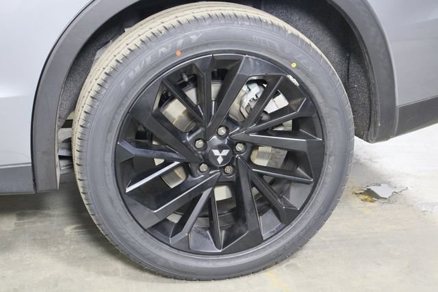 Used 2024 Mitsubishi Outlander SE Black Edition image 37