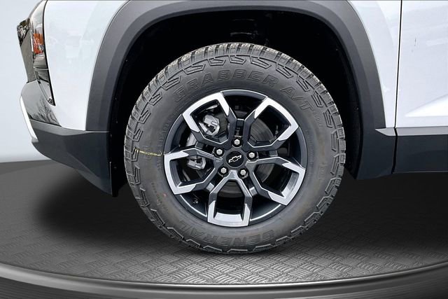New 2026 Chevrolet Equinox ACTIV w/ Convenience Package III AWD/4WD image 12