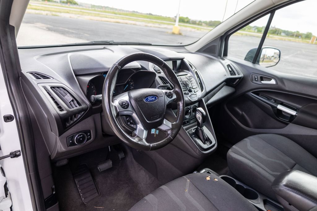 Used 2018 Ford Transit Connect XLT image 9