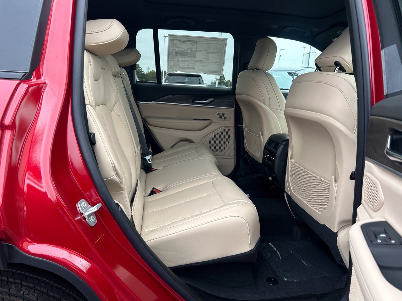 New 2027 Jeep Grand Cherokee Limited AWD/4WD image 13