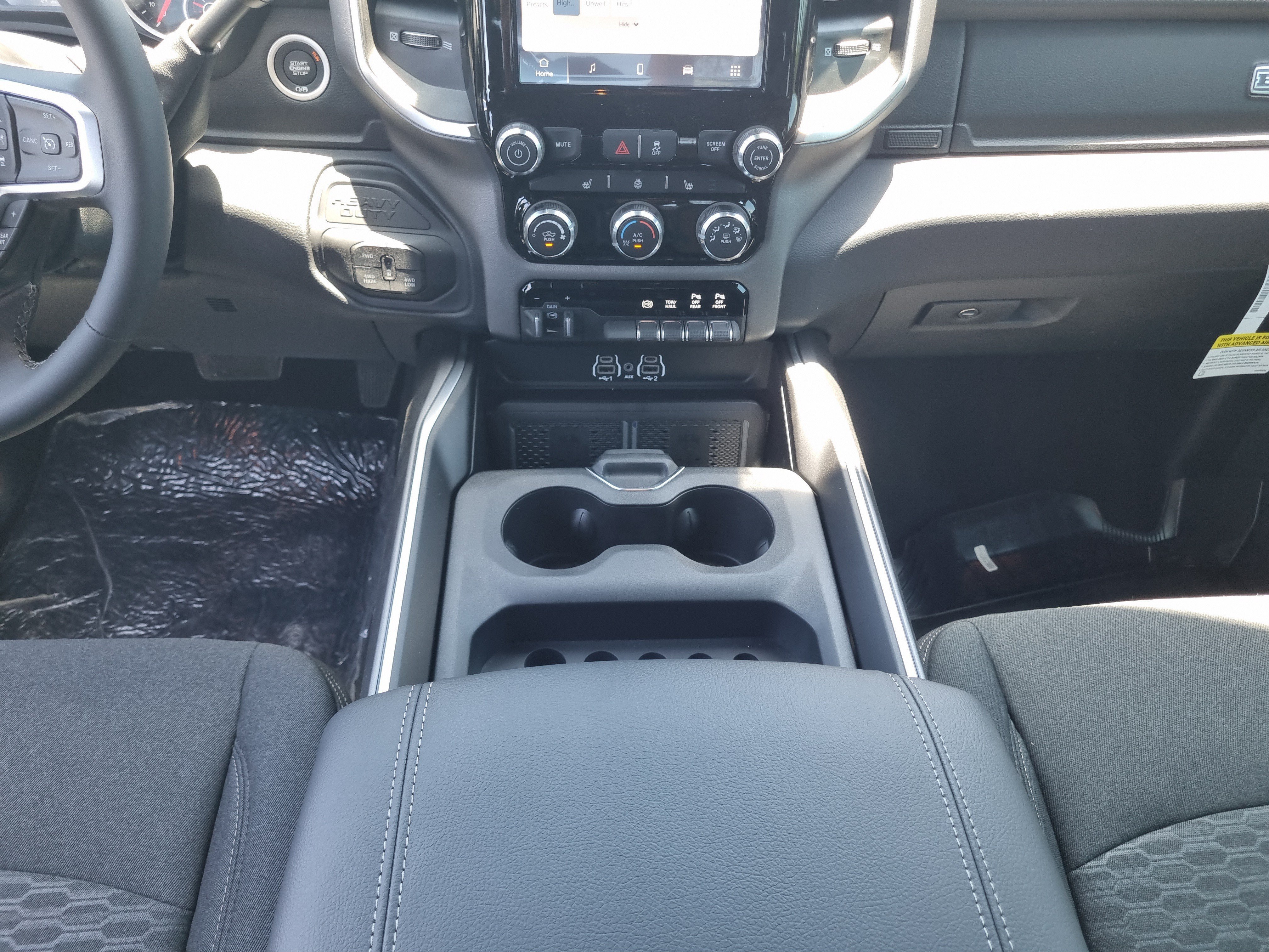 New 2026 RAM 3500 Big Horn AWD/4WD image 17