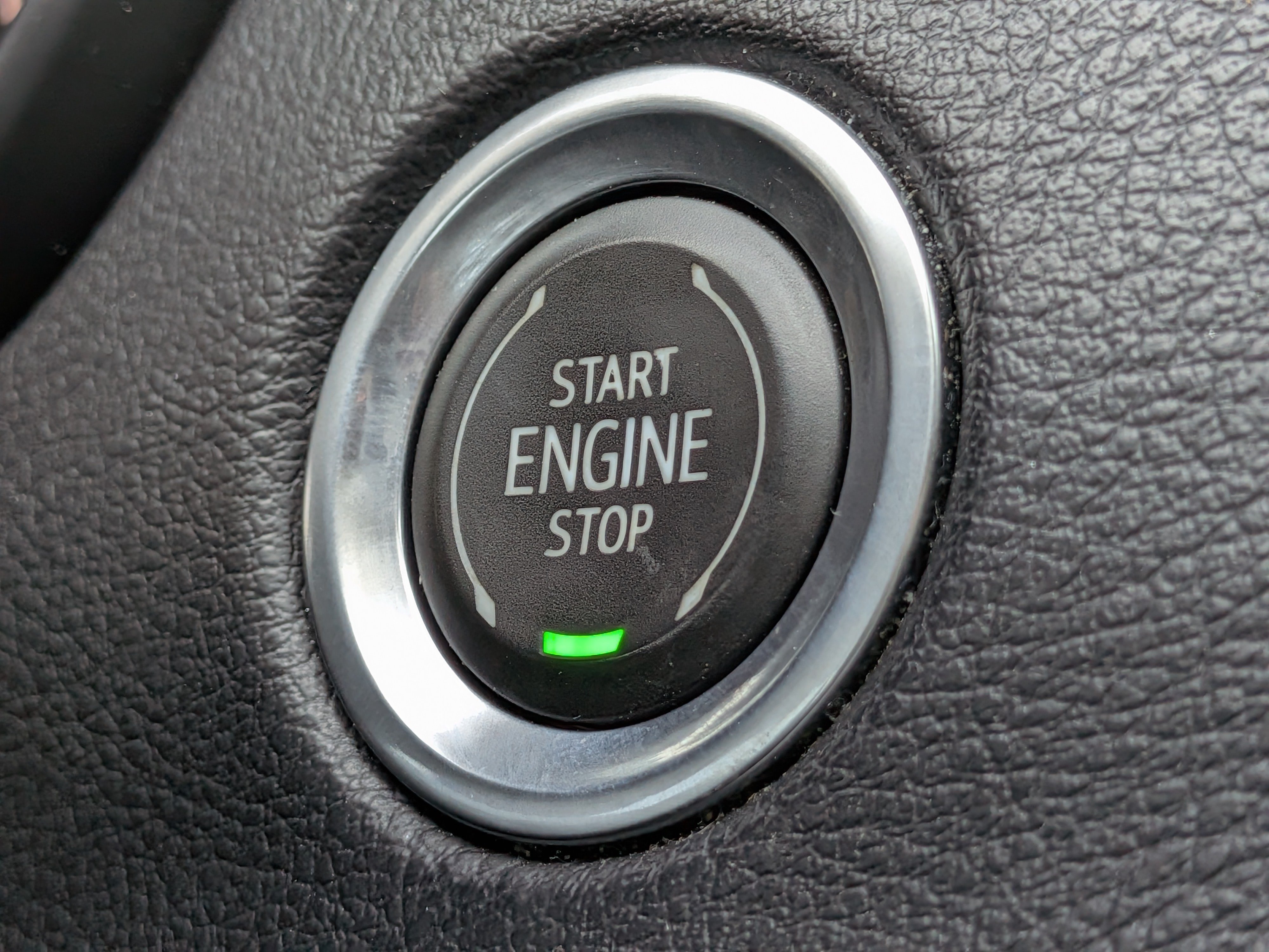 Certified 2019 Cadillac XT4 Sport FWD image 32