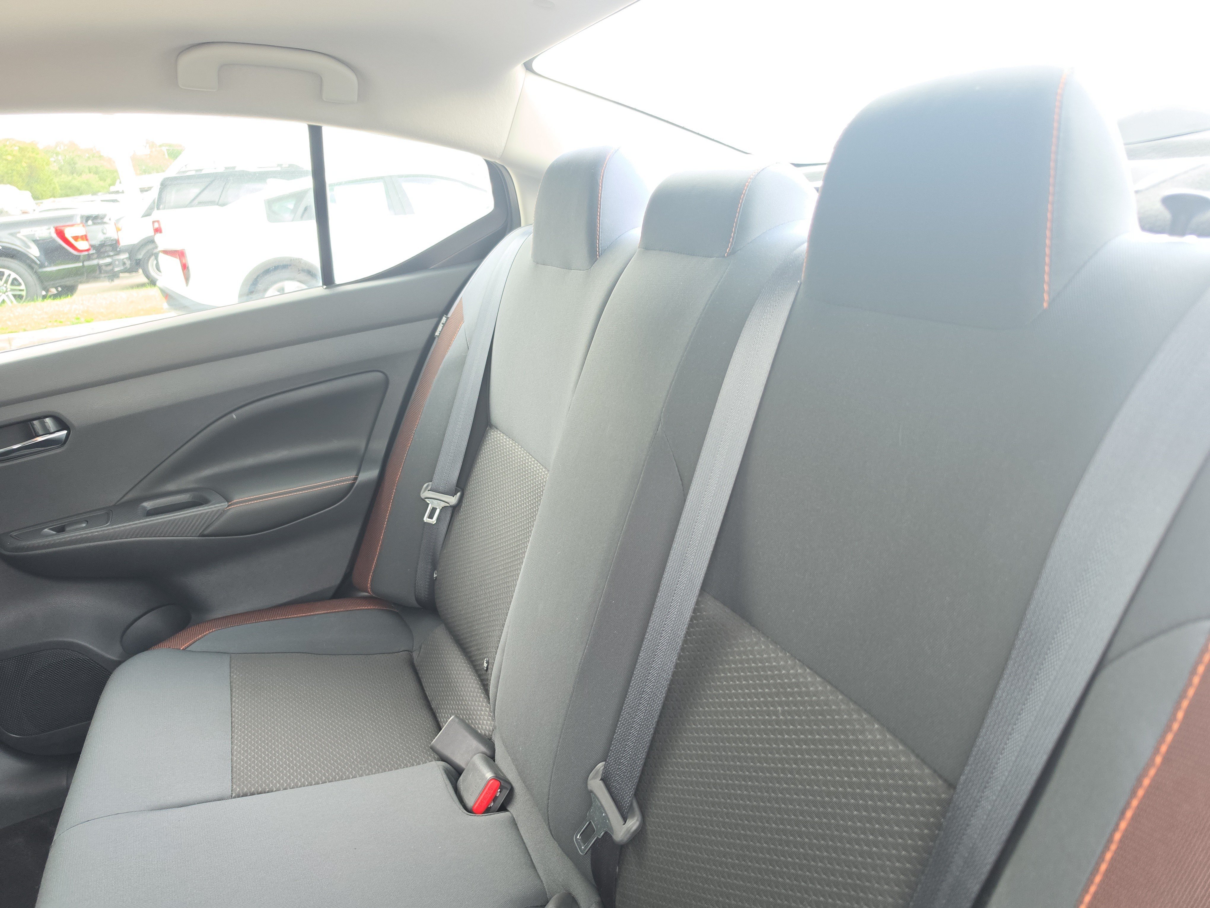 Used 2020 Nissan Versa SR FWD image 10