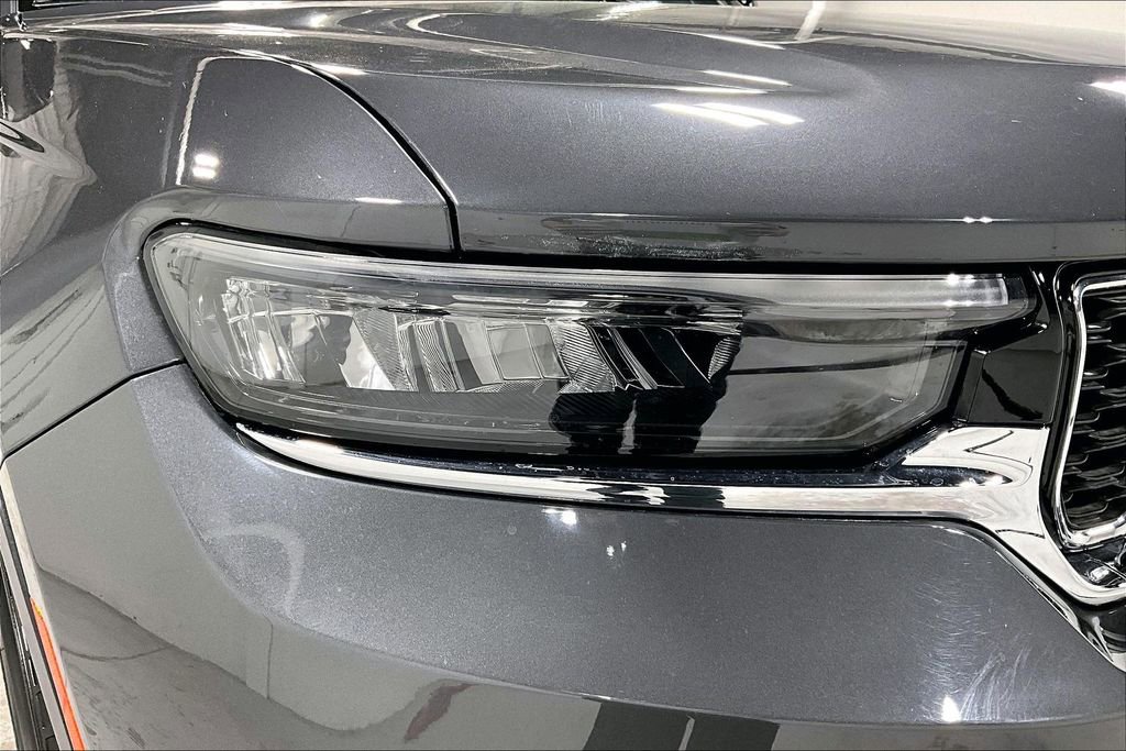 Used 2025 Jeep Grand Cherokee Limited image 40