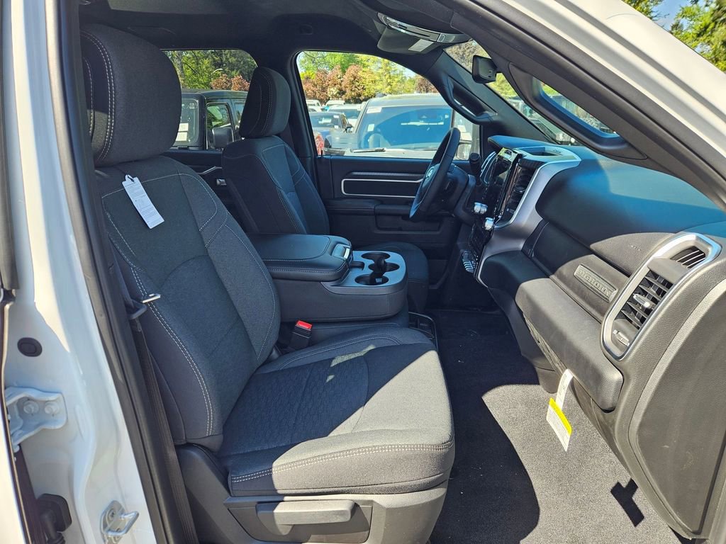 New 2026 RAM 3500 Big Horn AWD/4WD image 16