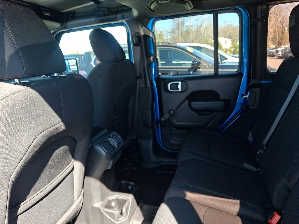 Used 2022 Jeep Wrangler Unlimited Sport image 19