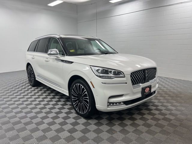 Used 2022 Lincoln Aviator Black Label w/ Class IV Trailer Tow Package AWD/4WD image 1