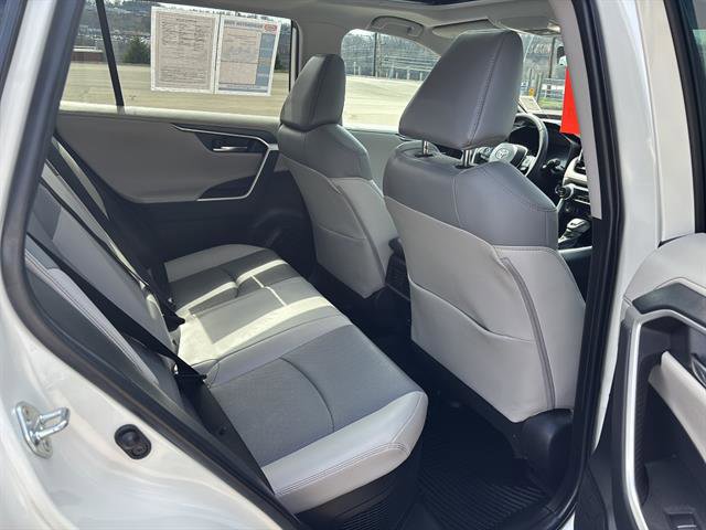 Used 2022 Toyota RAV4 Limited image 19
