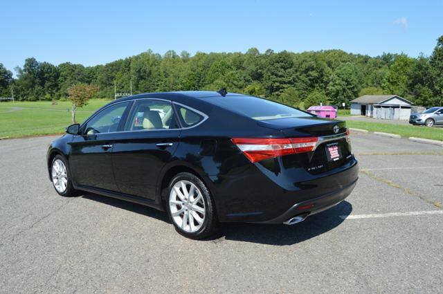Used 2013 Toyota Avalon Limited FWD image 6